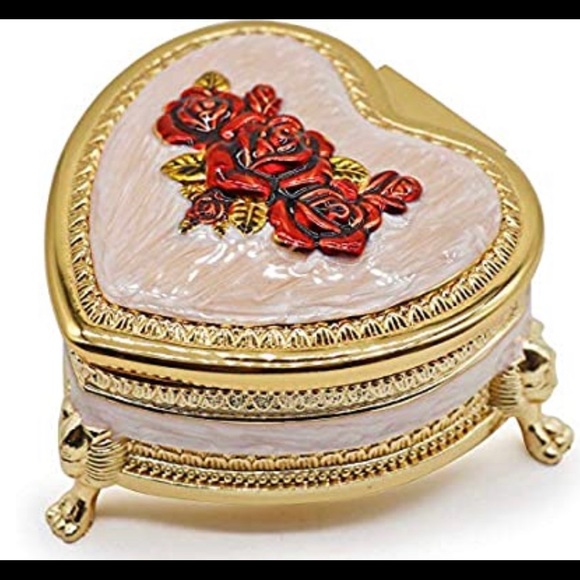 Vintage Trinket Golden Heart shaped Box - Picture 2 of 7
